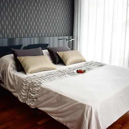 Luxury Laguna - * Ciudad Quesada