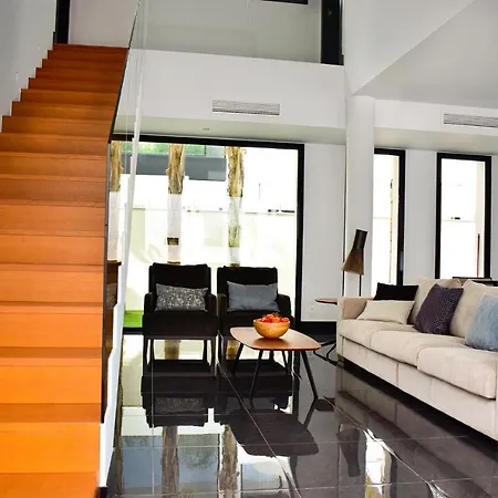 Luxury Laguna - Ciudad Quesada