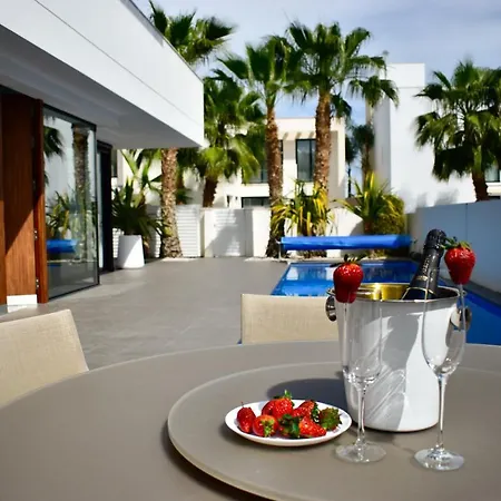 Luxury Laguna - Villa Ciudad Quesada