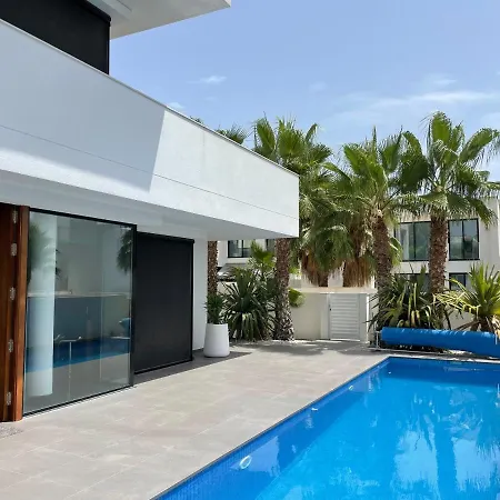 Luxury Laguna - Villa