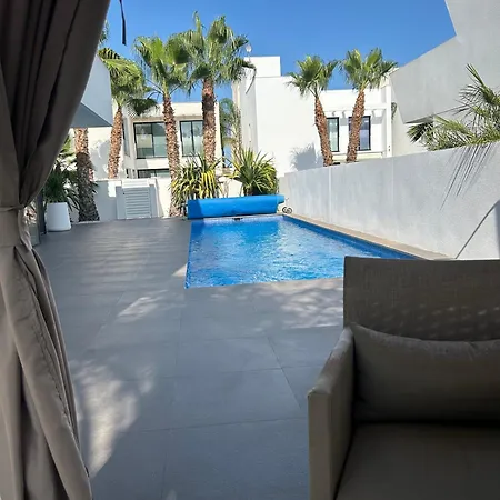 Luxury Laguna - Vila Ciudad Quesada